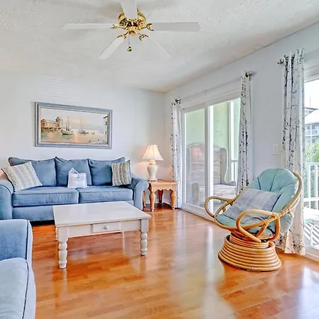 Sea Bluff Townhomes 19